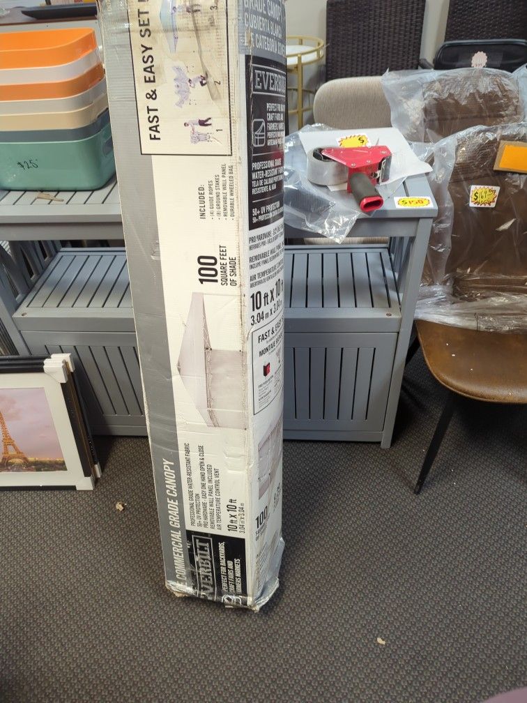 Everbilt
10 ft. x 10 ft. Commercial Instant Canopy-Pop Up Tent with Wall Panel White