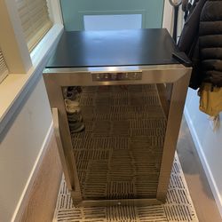 Wine Fridge  33-Bottle Ivation