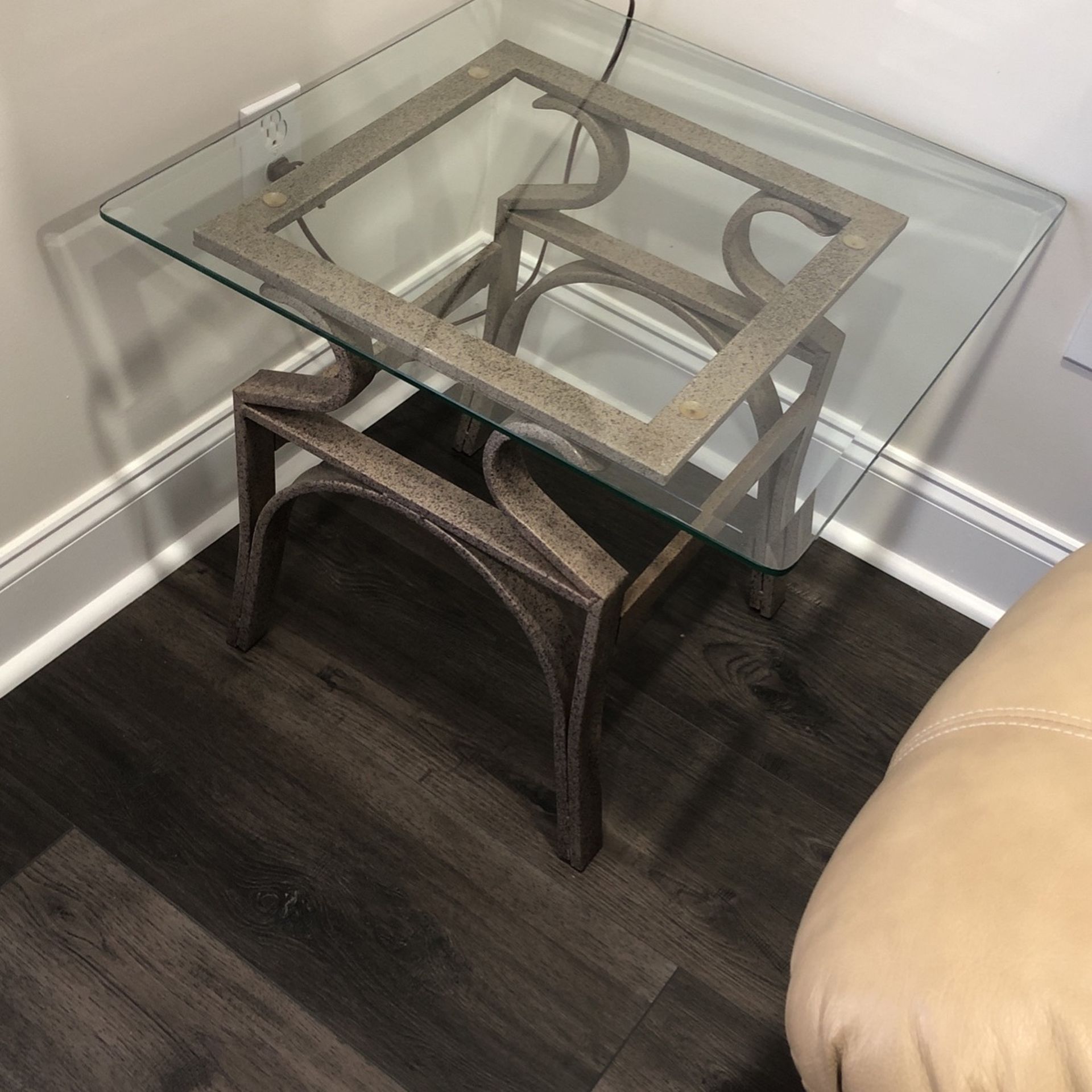 Small Coffee Tables (2 Total)