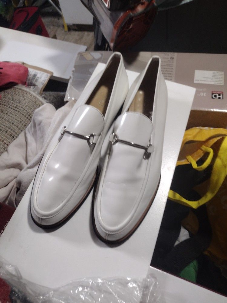 WOMEN'S GUCCI LOAFERS SIZE 10