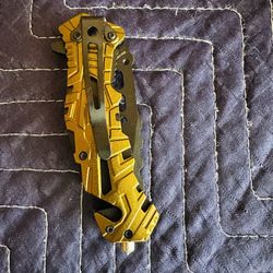Tactical Rescue Folding 🔪 – Gold/Black 