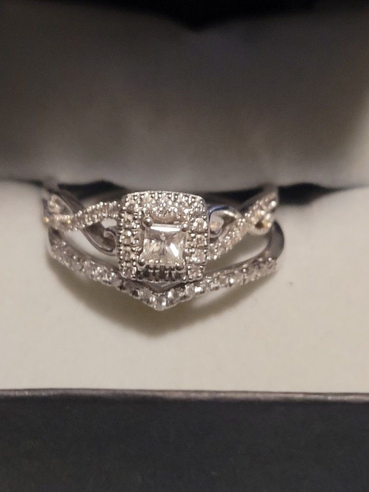 10k White Gold 1 Carat Diamond Wedding Ring 9.5
