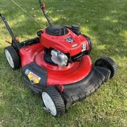 Troy-Bilt 21” Push Lawn Mower – Runs Strong!