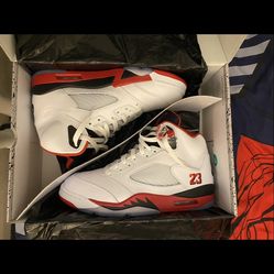 Jordan 5 Fire Red Size 9