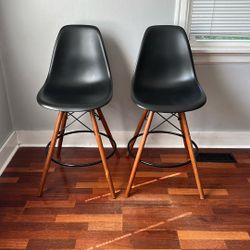(2) Bar Stools