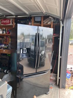 Samsung refrigerator 26 ft.³