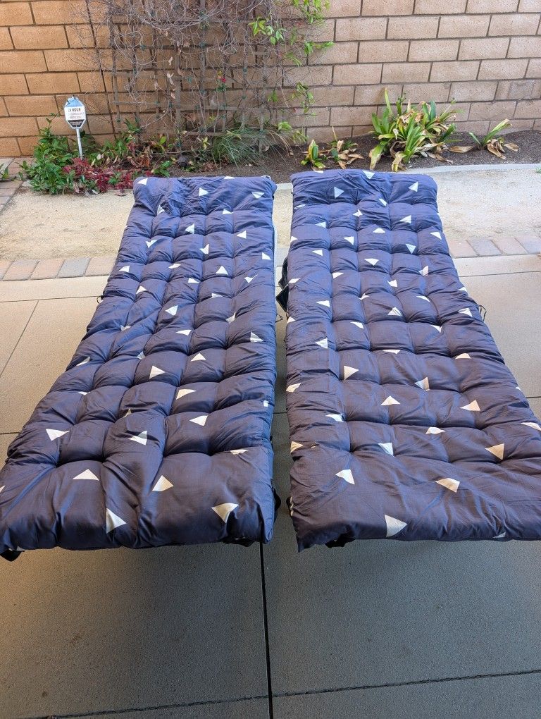 2 X Camping Cots with thick Pads (450lbs Max Load)