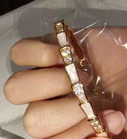 ✨ "Luxury Serpent Design Pink Shell Bangle | Elegant Snake Bracelet with Crystals"
