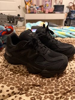 All black new balances