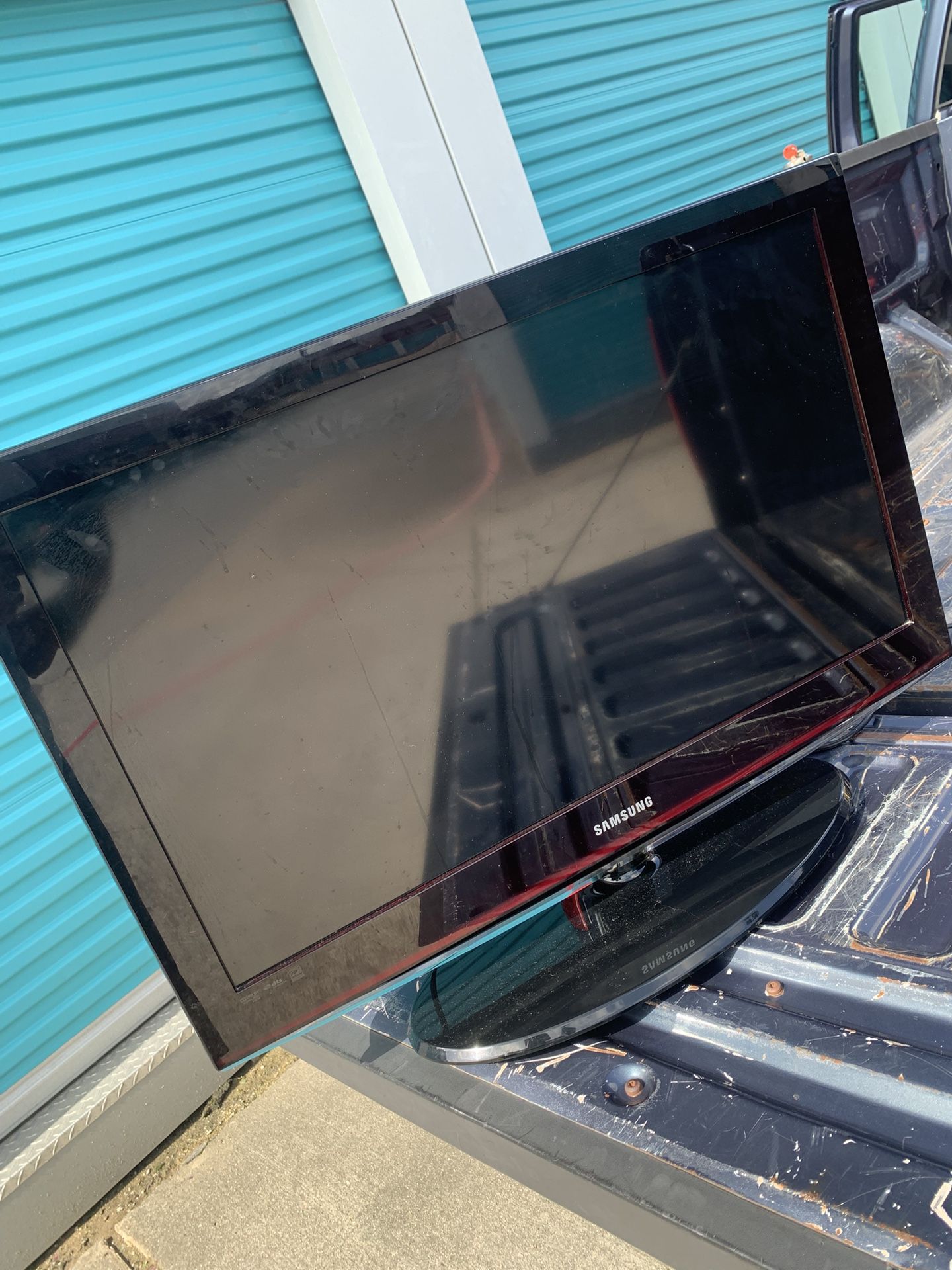 Samsung 32 Inch LED TV