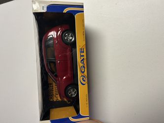 Gate 2001 Red Chrysler PT Cruiser 1:18 scale die-cast model car