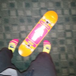 Girl CHICK Complete Skateboard
