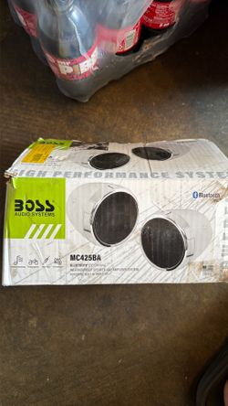 BOSS AUDIO SYSTEM MC425BA Bluetooth 3”(76 mm) WEATHERPROOF SPEAKER AND AMPLIFIER SYSTEM FEATURING BUILT-IN AMPLIFIER