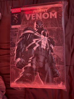 Hot Toys  Comics Agent Venom 1/6 Figure