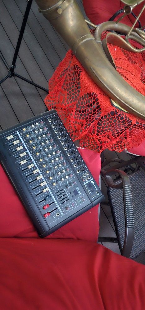 Mezcladora Amplificador  Para Grupo O Dj