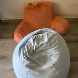 Comfy Bean Bag Chair And Arm Pillow.