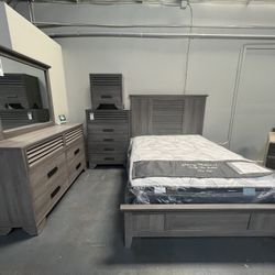 4pc Queen Bedroom Set
