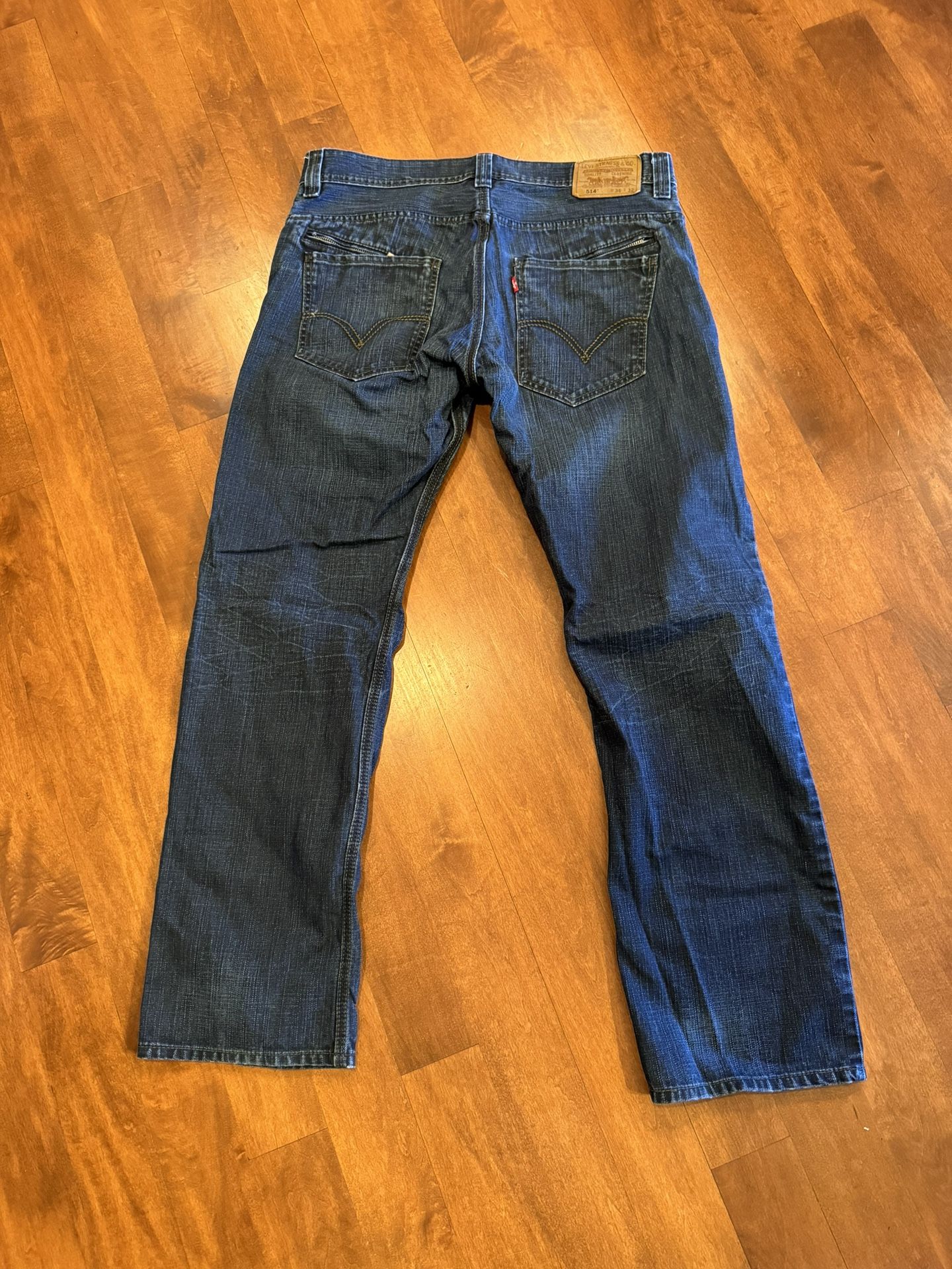 Mens Levi’s 514 Slim Straight Jeans Shipping Available 