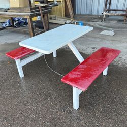 Out Door Table
