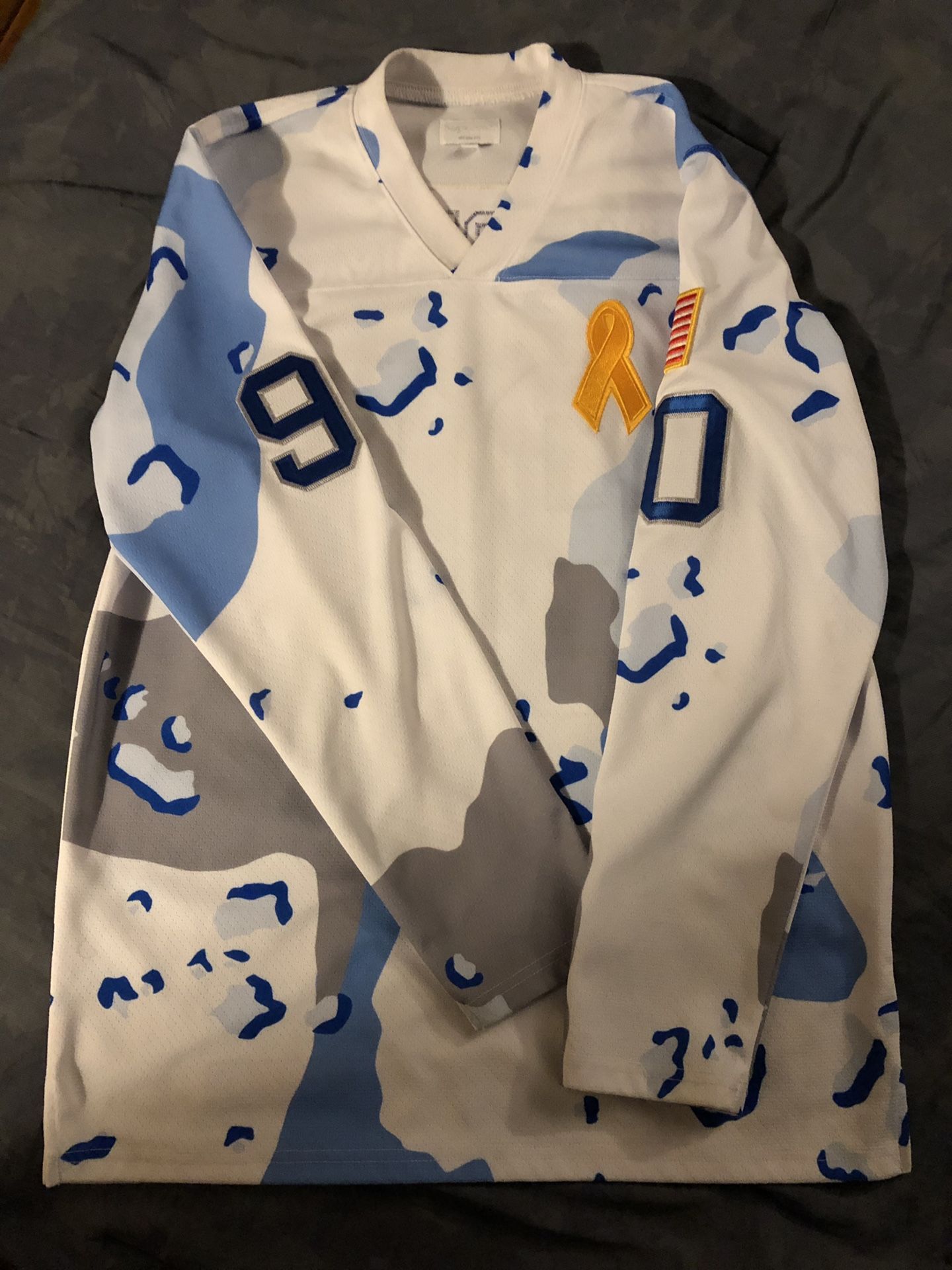 Supreme Mountain Hockey Jersey (Size M) for Sale in Bronx, NY - OfferUp