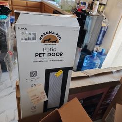 Hakuana Dog Door Built In Screen 