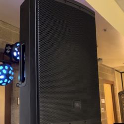 JBL EON 615 Speakers