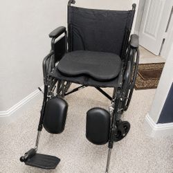  Folding Wheelchair with Comfort Cushion – Excellent Condition
