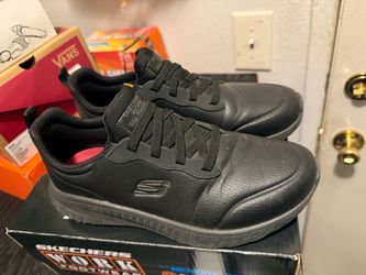 USED SKECHERS WORKING SHOES FOR  WOMEN USED TWICE still like new …$20 Dlls