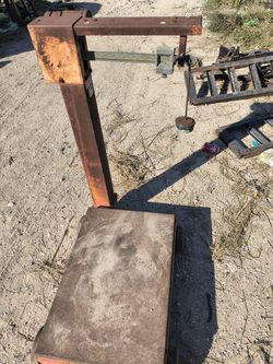 Pesa Más De. 100 Lb