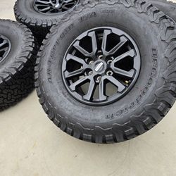 4 2026 FORD RAPTOR WHEELS&TIRES 315-70R17
