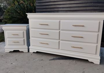 Dresser set