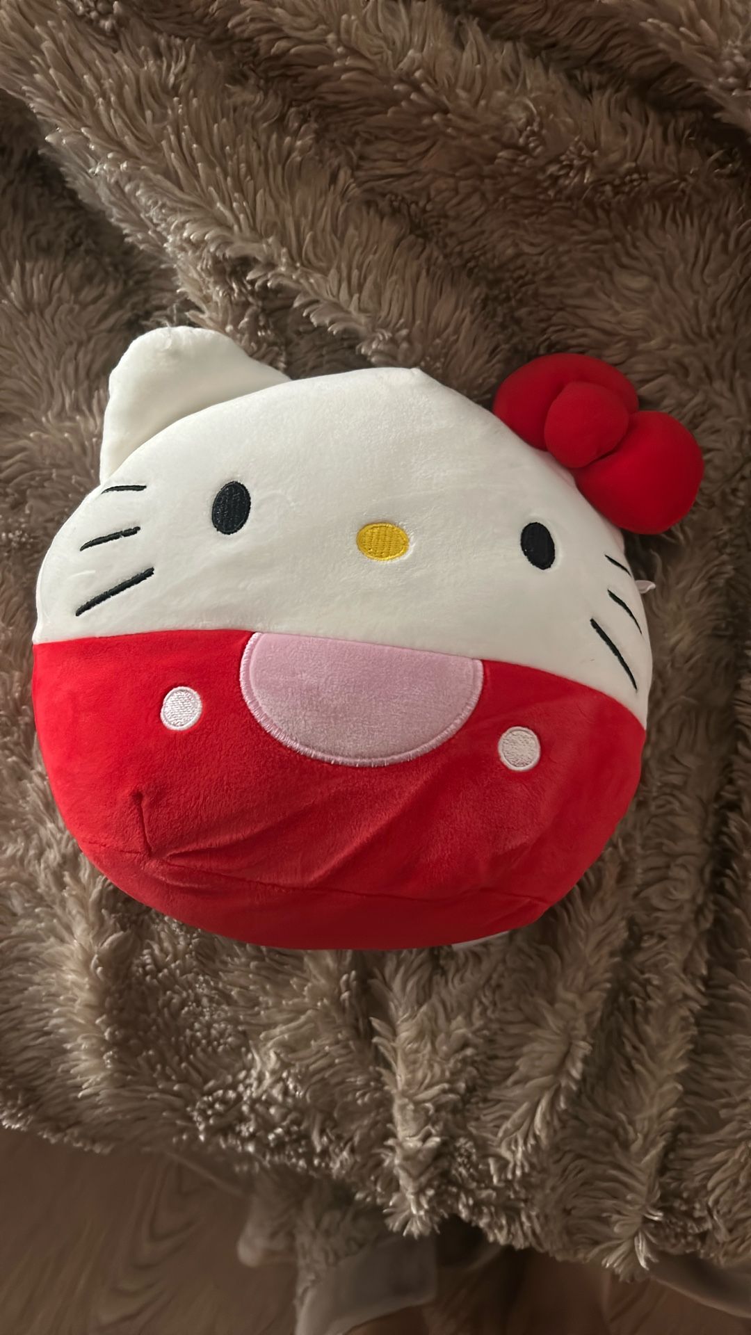 hello kitty plushie