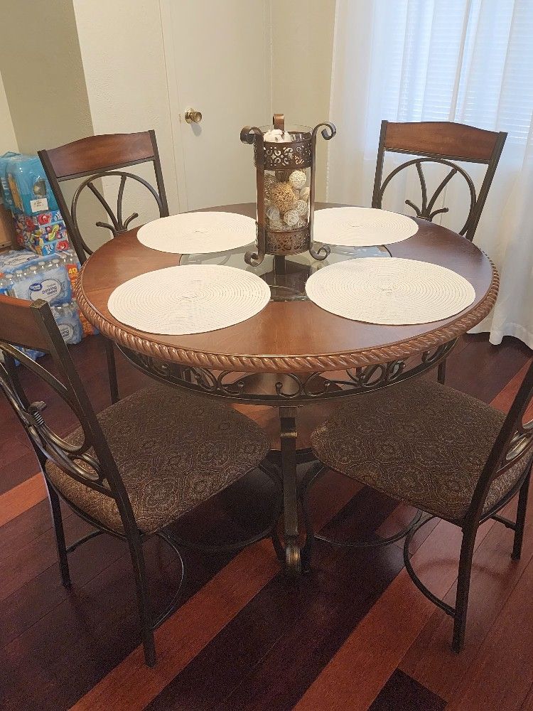 Signature Design by Ashley - Glambrey Dining Table And 4 Chairs in Brown