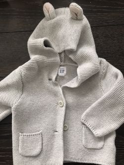 Baby Gap sweater 6-12 months