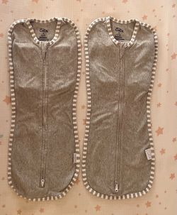 (2) Comfy Cubs Swaddle Blanket Baby Girl Boy Easy Zipper