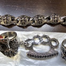 Stainless Steel Chain With Zirconium. Stainless Bracelet With 2 Stainless Rings