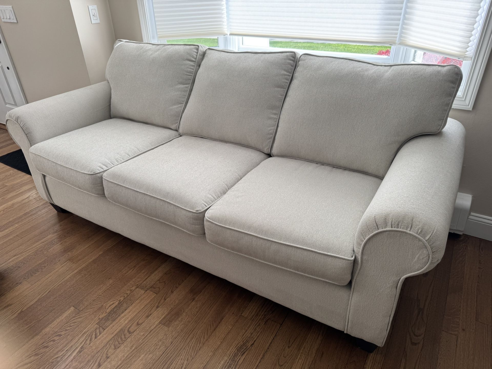 Natural Color Linen Couch