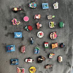 Croc Charms/gibets 