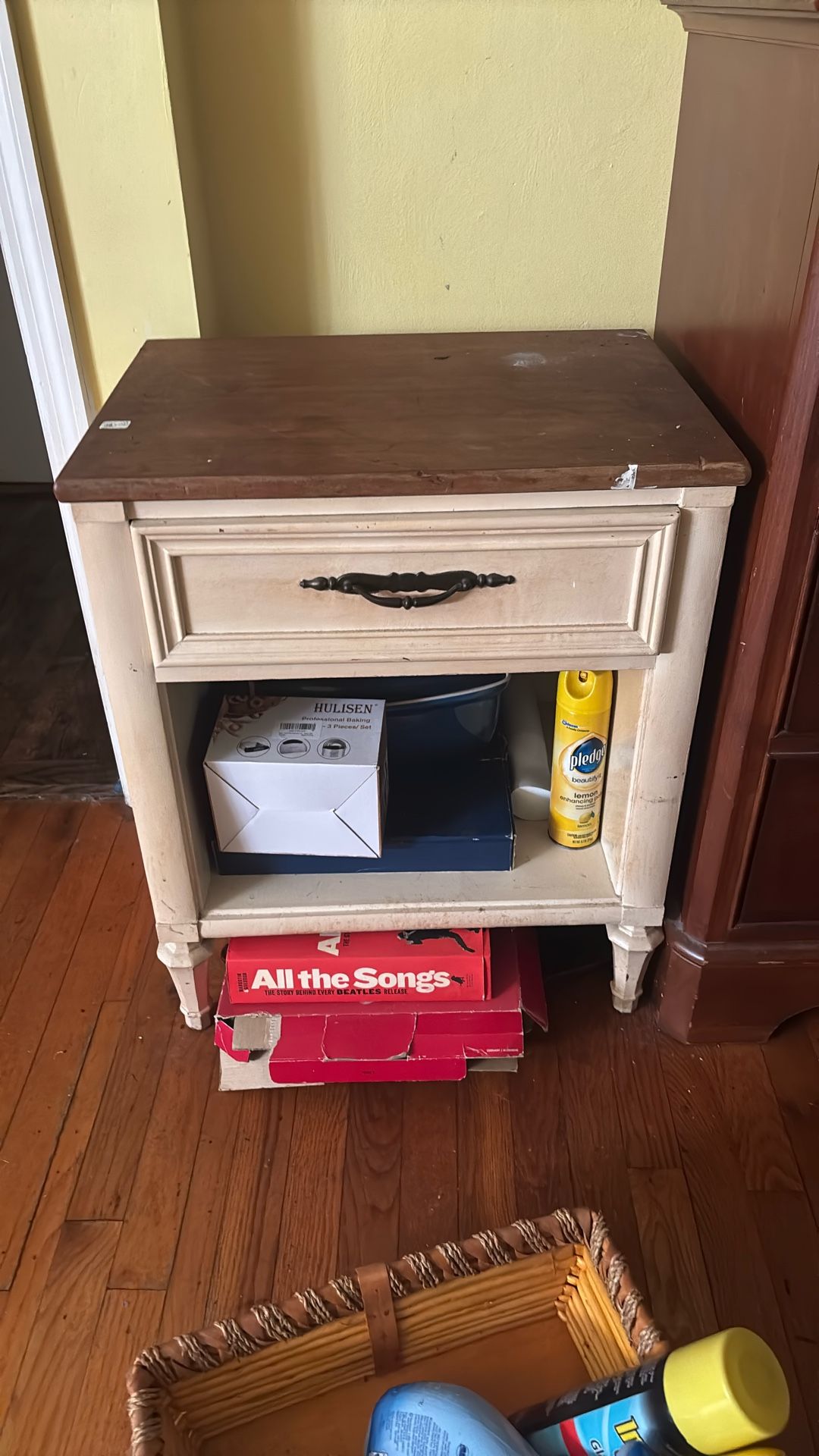 End Table With Drawer 