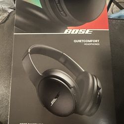 Bose Noise Canceling Head Phones (brand New In Box) 