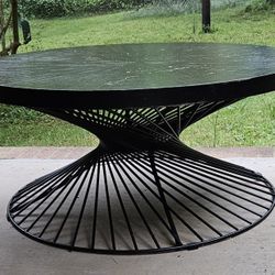  Hillsdale Canister Coffee Table