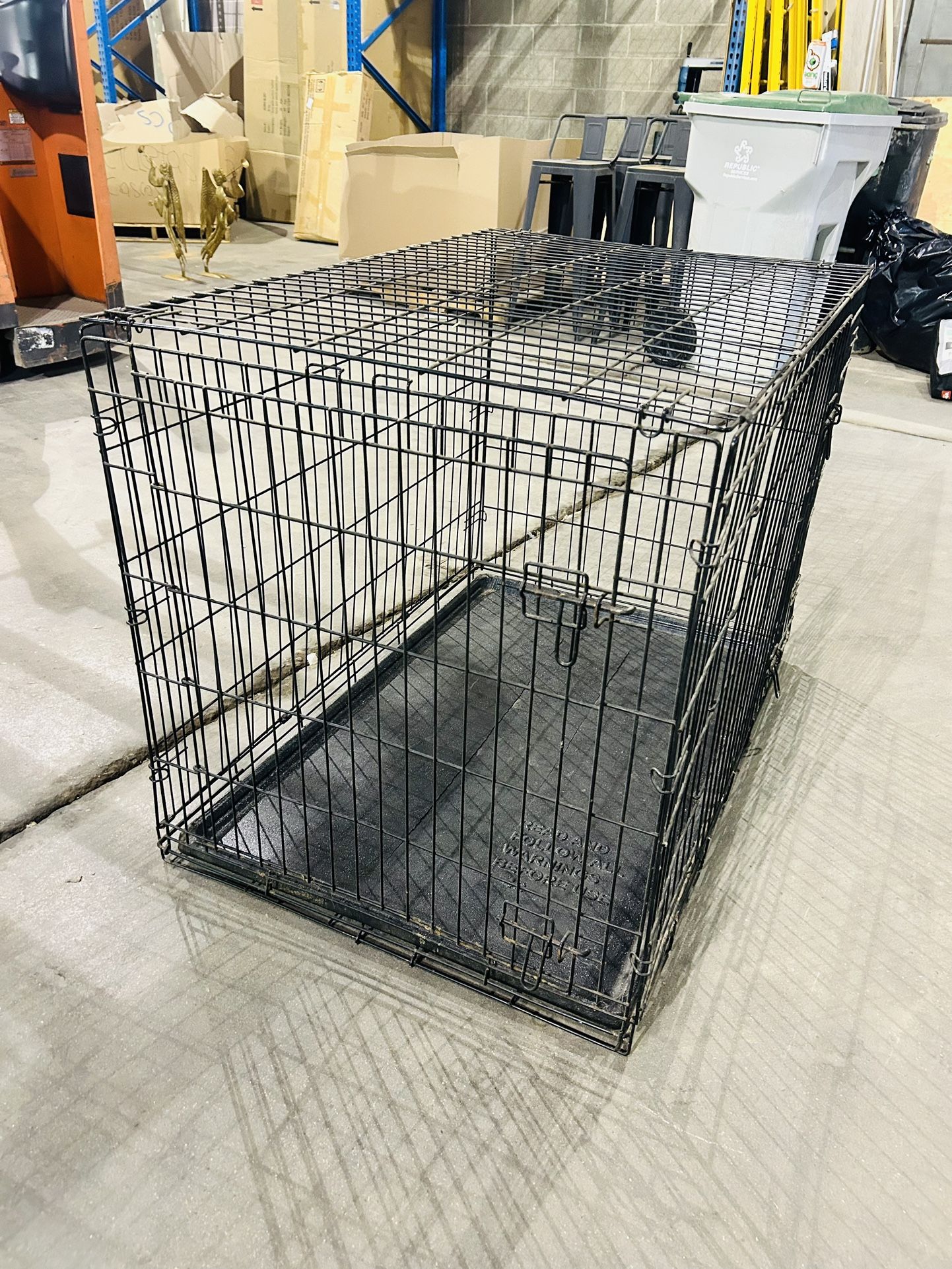42inch Dog Kennel with Plastic Pan 