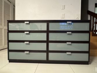 Ikea 8 drawers dresser. Cajonera