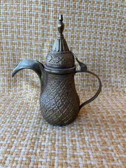 Vintage Ornate Brass Arabic Dallah Coffee Pot 9.5" | Detailed Hand-Chased Design