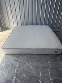 Natural 11', King, Like New, Perfect Condition