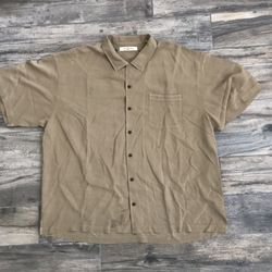 TOMMY BAHAMA 100% SILK BUTTON UP