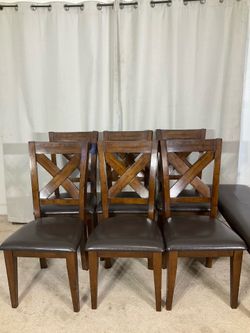 Handsome Solid Wood Dining Chairs (6) / Sillas de Comedor