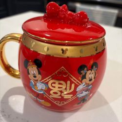 ✨ Mickey & Minnie Red Gold Mug with Lid 🎀☕️