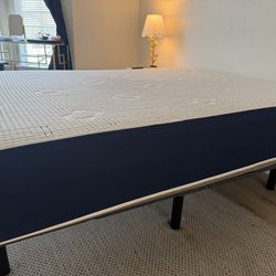 Adjustable Queen-sized Bed Base/Frame by Sealy