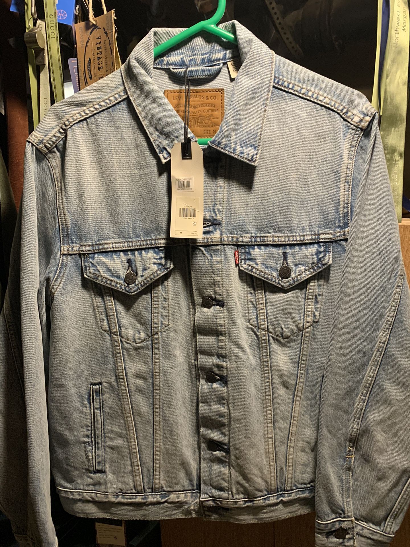 Men’s Large Levi’s Jean Jacket Button Up 